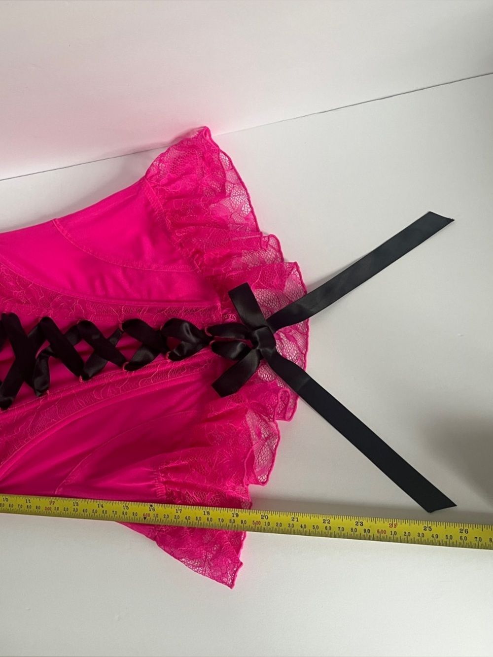 La Senza Hot Pink Lace Corset with Black Ribbon Size Small NWT - Picture 3 of 9